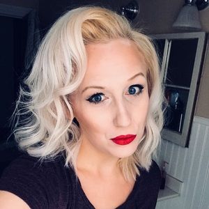 Meet your Posher, Kylee